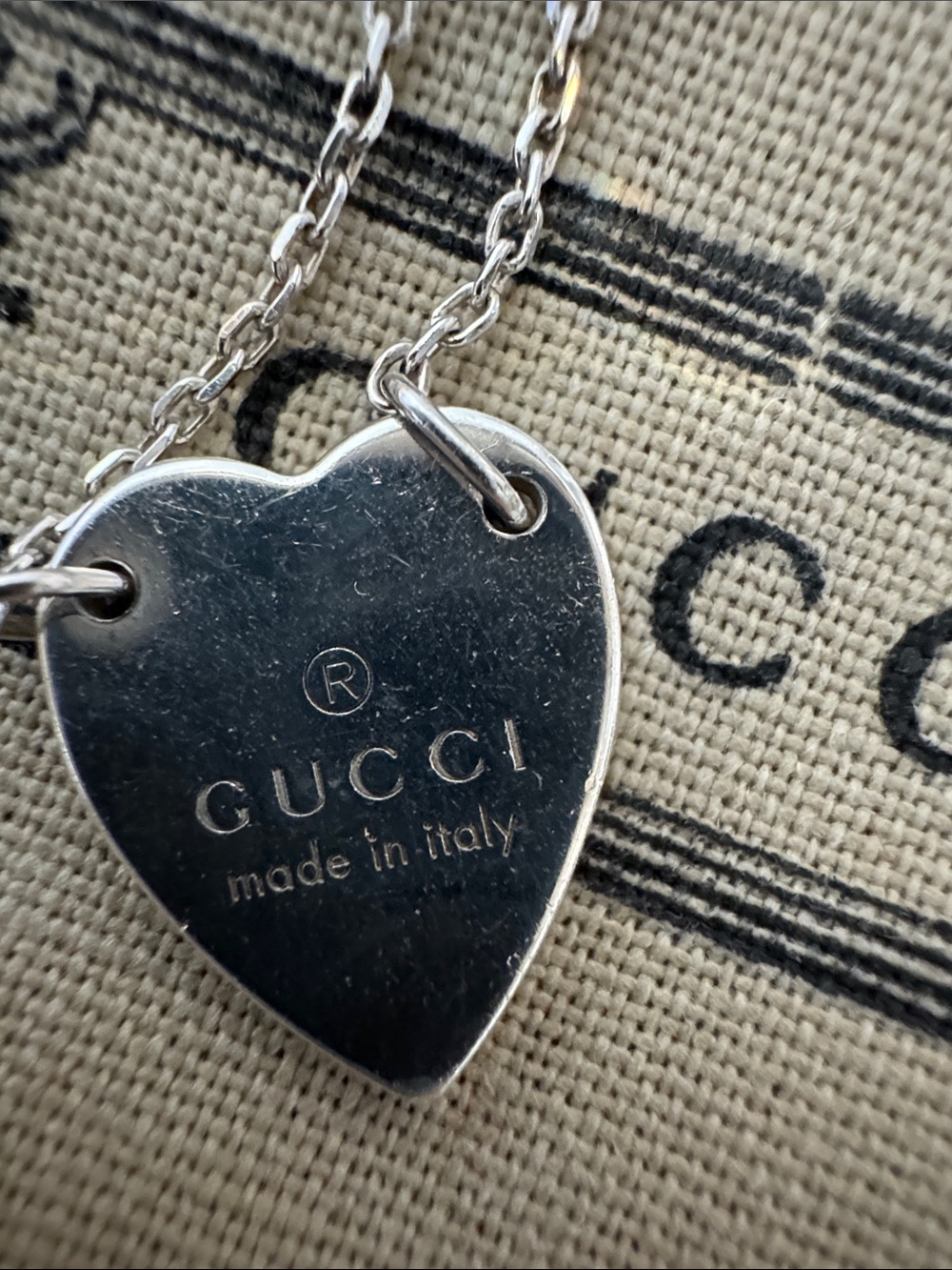 Gucci Silver Heart  bracelet with COA - Picture 5 of 6